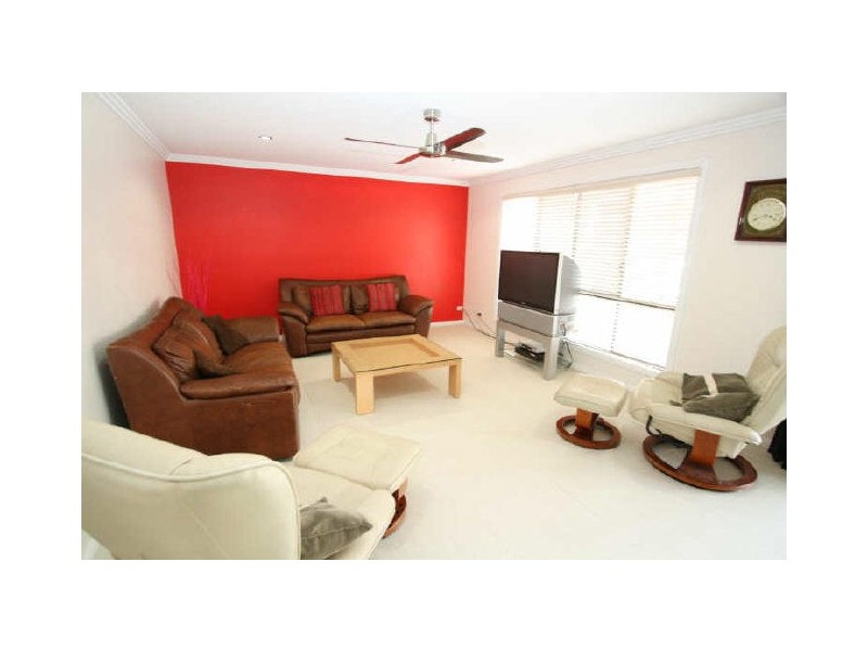 34 Woodlark Crescent, Parkinson QLD 4115