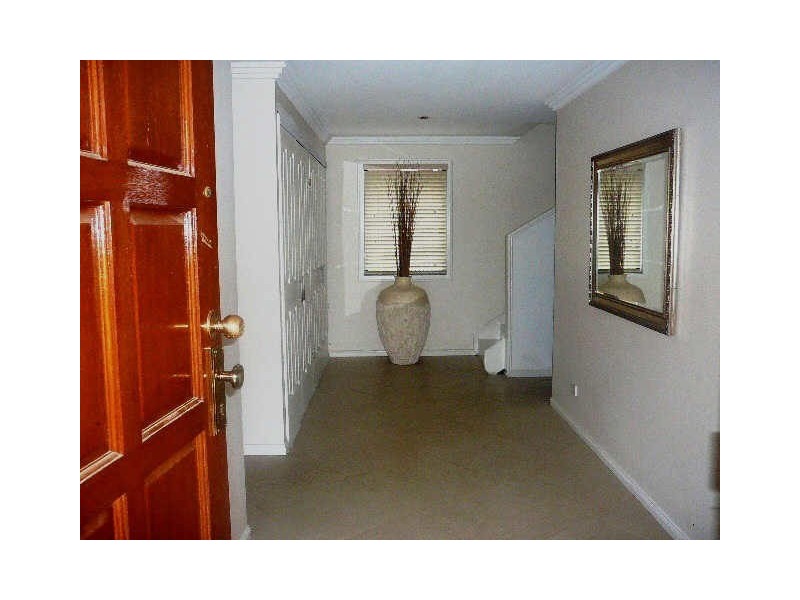 34 Woodlark Crescent, Parkinson QLD 4115