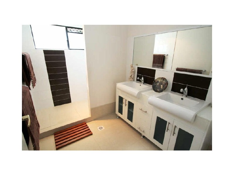34 Woodlark Crescent, Parkinson QLD 4115