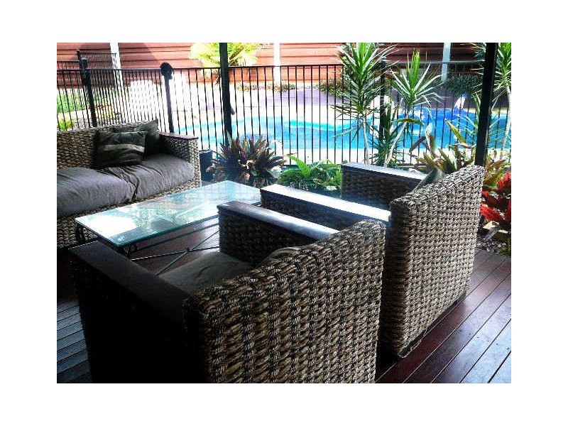 34 Woodlark Crescent, Parkinson QLD 4115