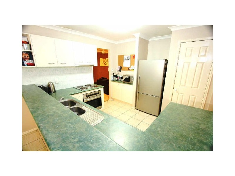 6 Clifton Place, Parkinson QLD 4115