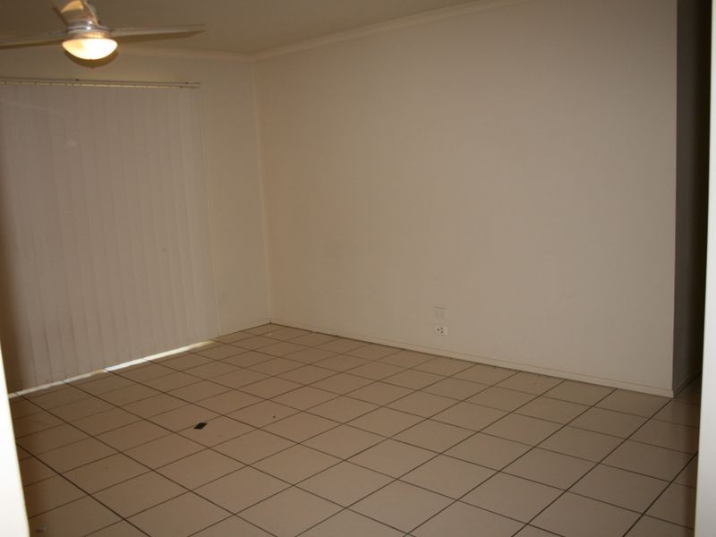 9 Lochano Place, Parkinson QLD 4115