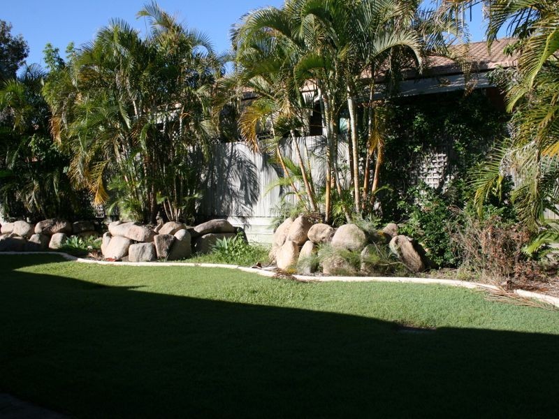 9 Lochano Place, Parkinson QLD 4115