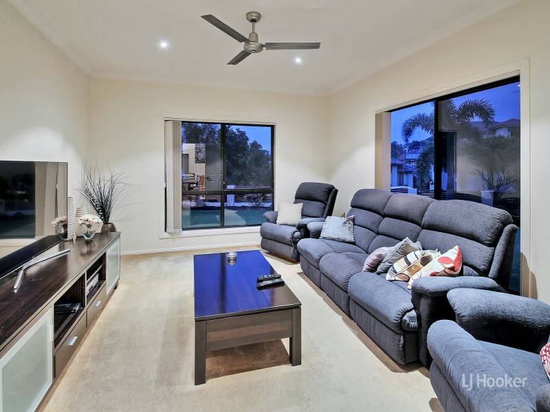 7 Justin Close, Parkinson QLD 4115