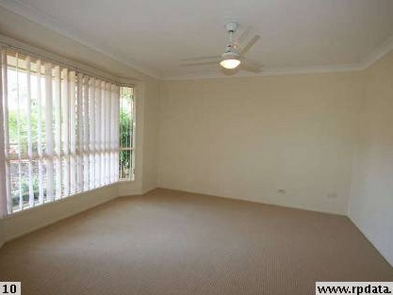 12 Honeysuckle Place, Forest Lake QLD 4078