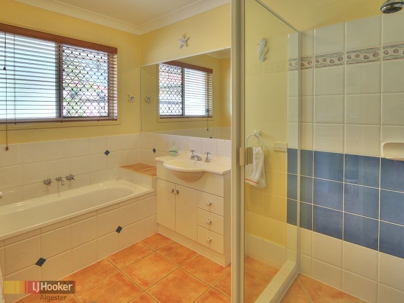 8 Clembury Place, Algester QLD 4115