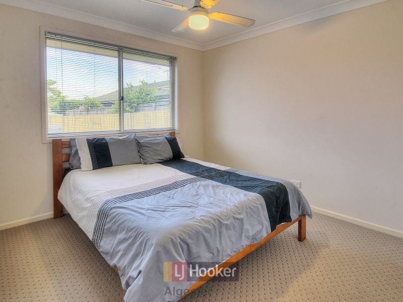 8 Fernhill Place, Parkinson QLD 4115