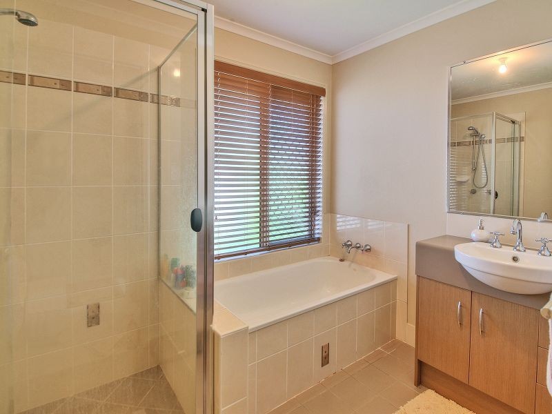 137 Wallum Drive, Parkinson QLD 4115