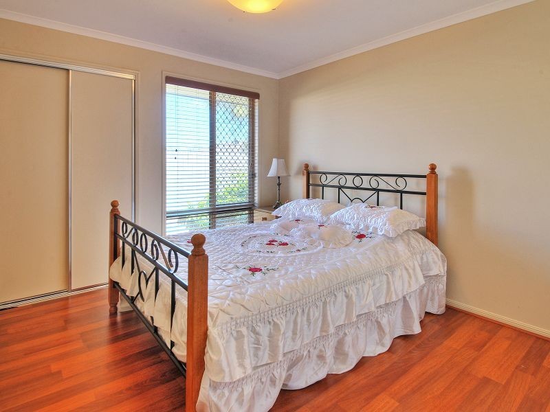 137 Wallum Drive, Parkinson QLD 4115