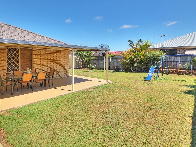 137 Wallum Drive, Parkinson QLD 4115