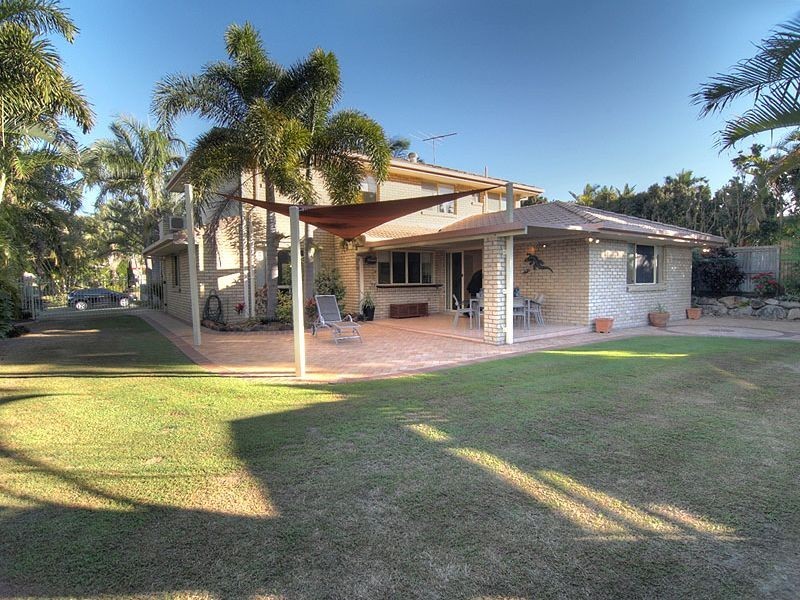 7 Springfield Cres, Parkinson QLD 4115