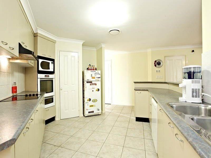 65 Glenfield Street, Parkinson QLD 4115