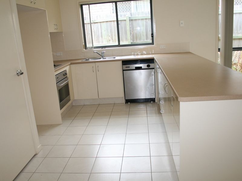 27 Jupiter St, Springfield Lakes QLD 4300