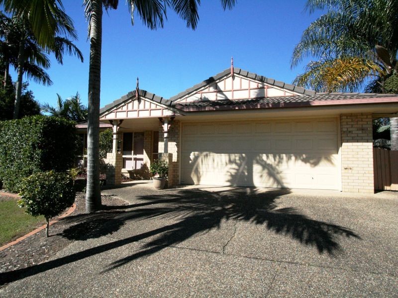76 Bannockburn Crescent, Parkinson QLD 4115