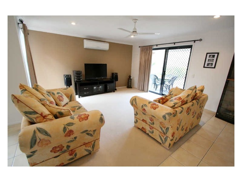 4 Goongarrie Crescent, Parkinson QLD 4115