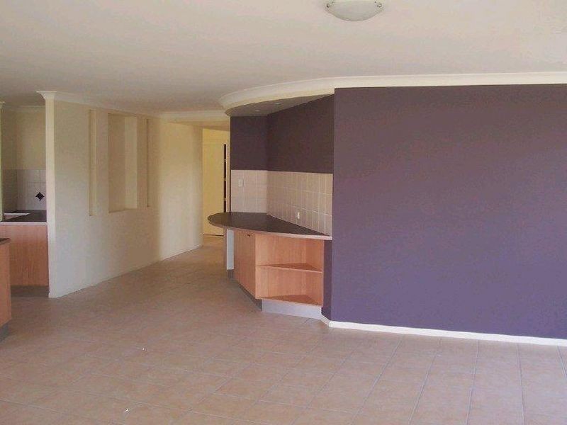 12 Murramarang Cres, Parkinson QLD 4115