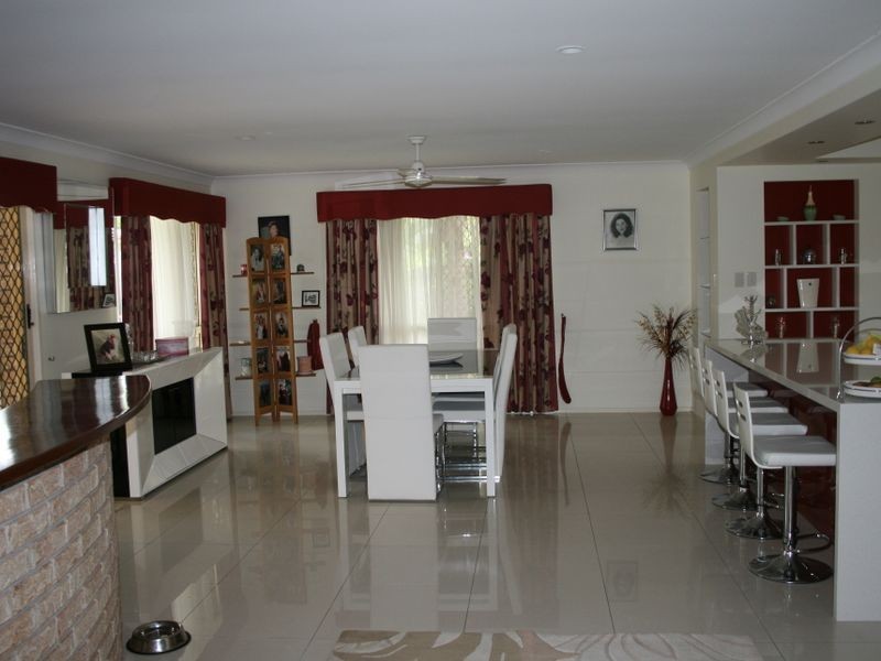 88 Azalea Crescent, Calamvale QLD 4116