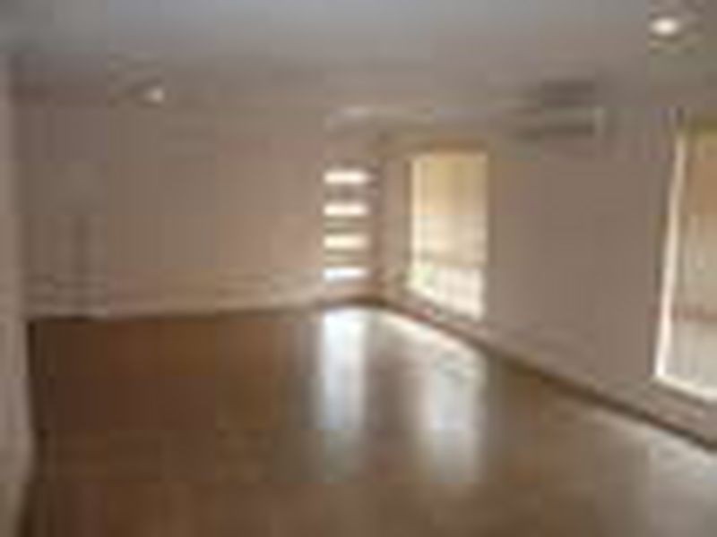 1/4 Blossom Street, Pimpama QLD 4209