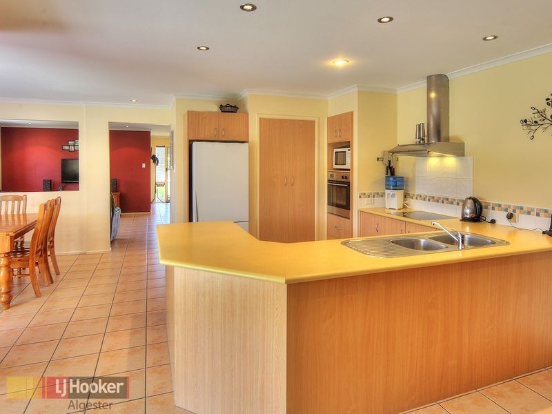 49 Oakview Street, Parkinson QLD 4115