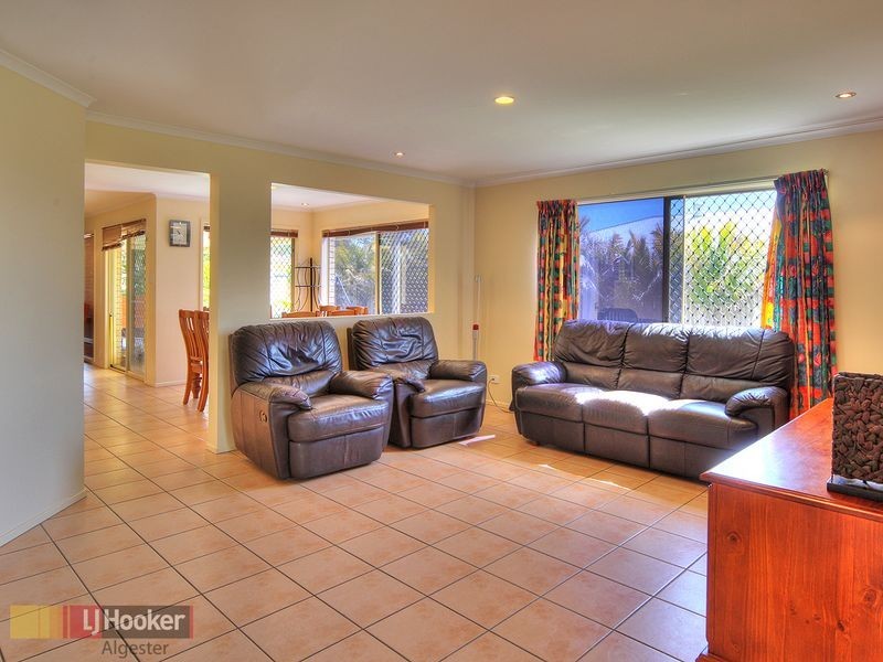 49 Oakview Street, Parkinson QLD 4115