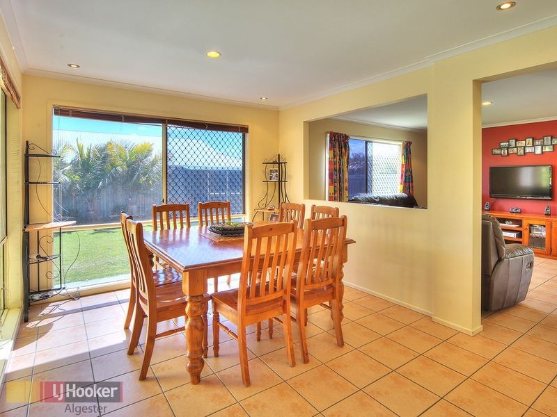 49 Oakview Street, Parkinson QLD 4115