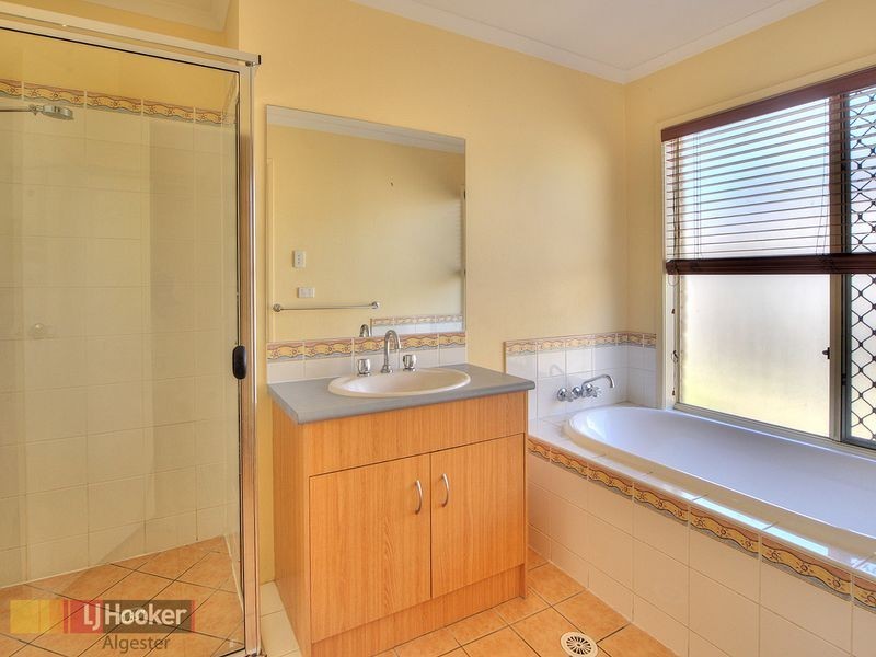 49 Oakview Street, Parkinson QLD 4115