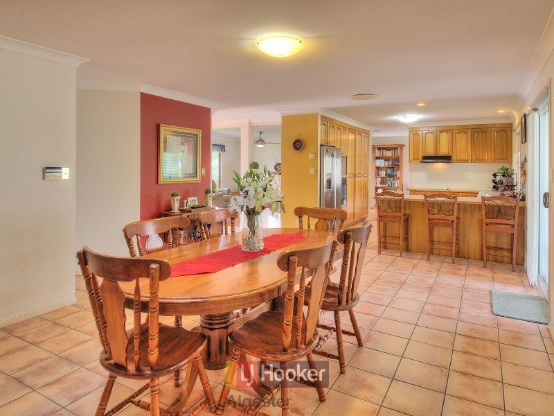 28 Albert Place, Parkinson QLD 4115