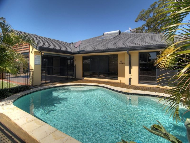 3 Finke Close, Parkinson QLD 4115