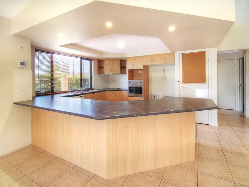3 Finke Close, Parkinson QLD 4115
