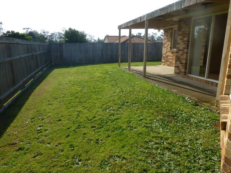 2 Killarney Place, Parkinson QLD 4115