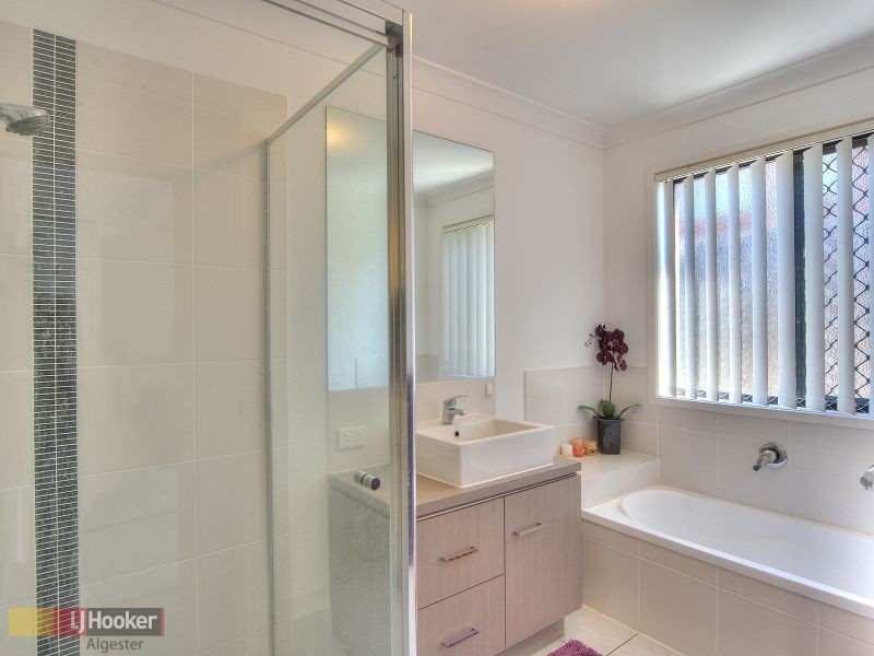 6 Yengo Street, Parkinson QLD 4115