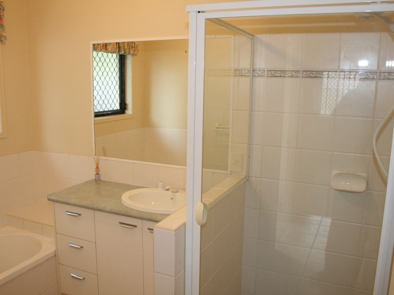 5 Carnegie Close, Parkinson QLD 4115