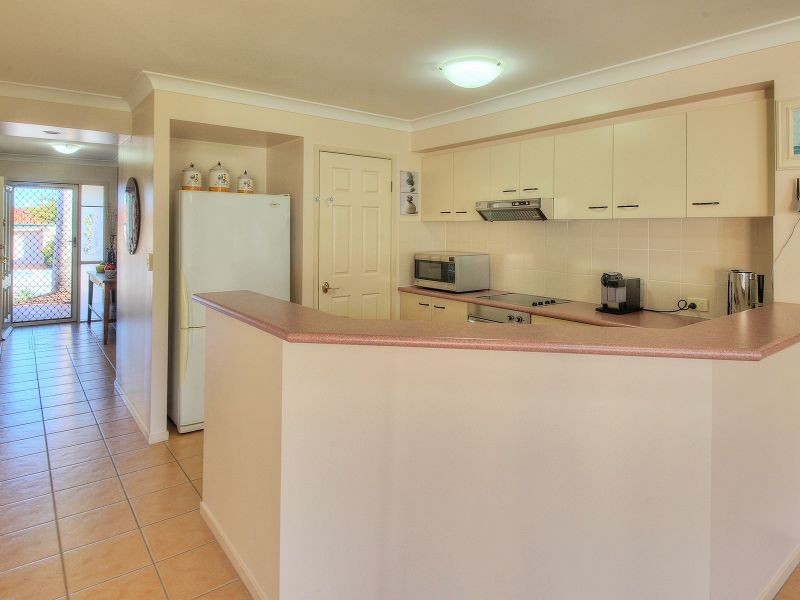 6 Pinedale Cresent, Parkinson QLD 4115