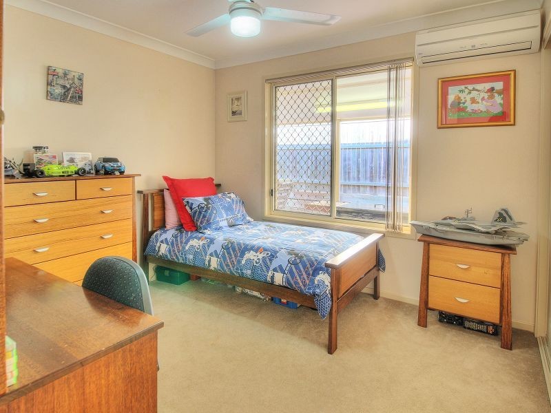 6 Pinedale Cresent, Parkinson QLD 4115