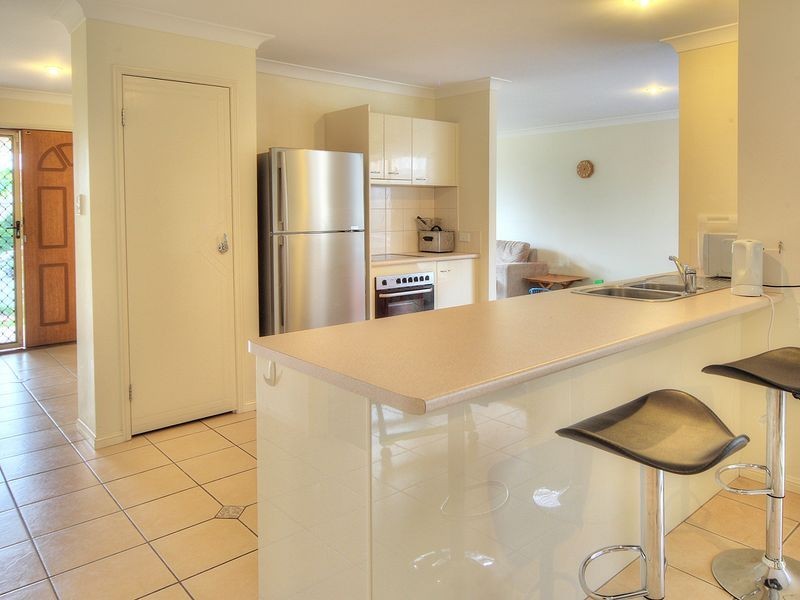 27 Naracoorte Place, Parkinson QLD 4115