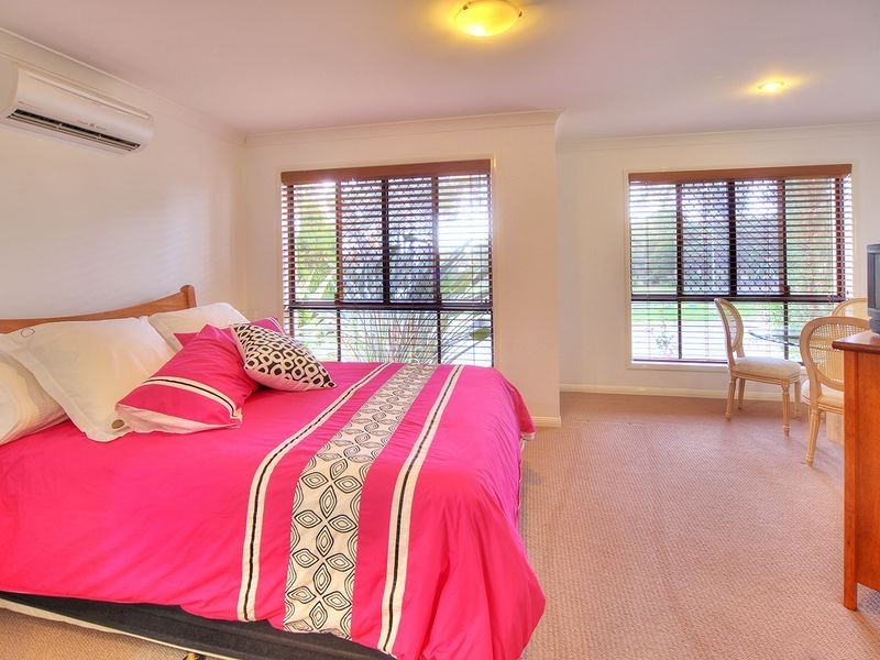 19 Yewleaf Place, Calamvale QLD 4116