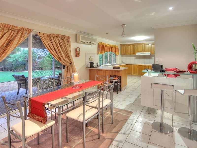 10 Eldena Place, Parkinson QLD 4115