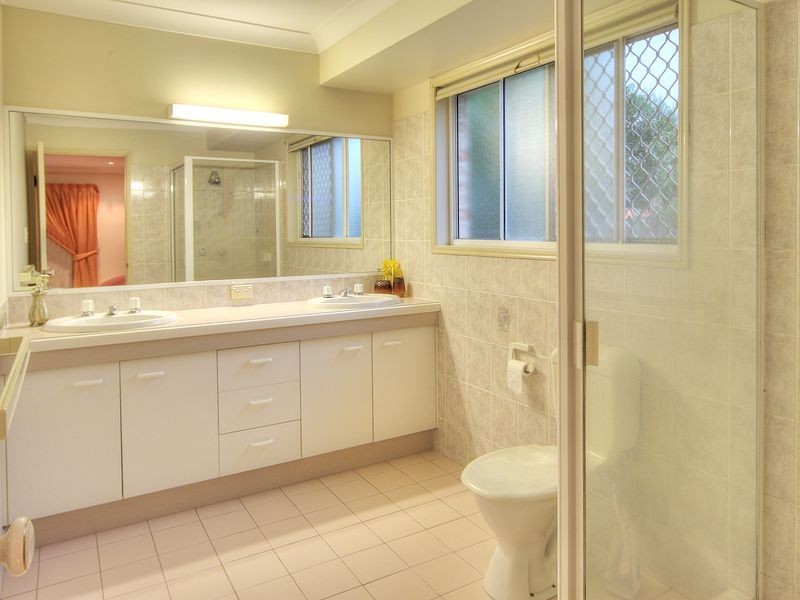 10 Eldena Place, Parkinson QLD 4115