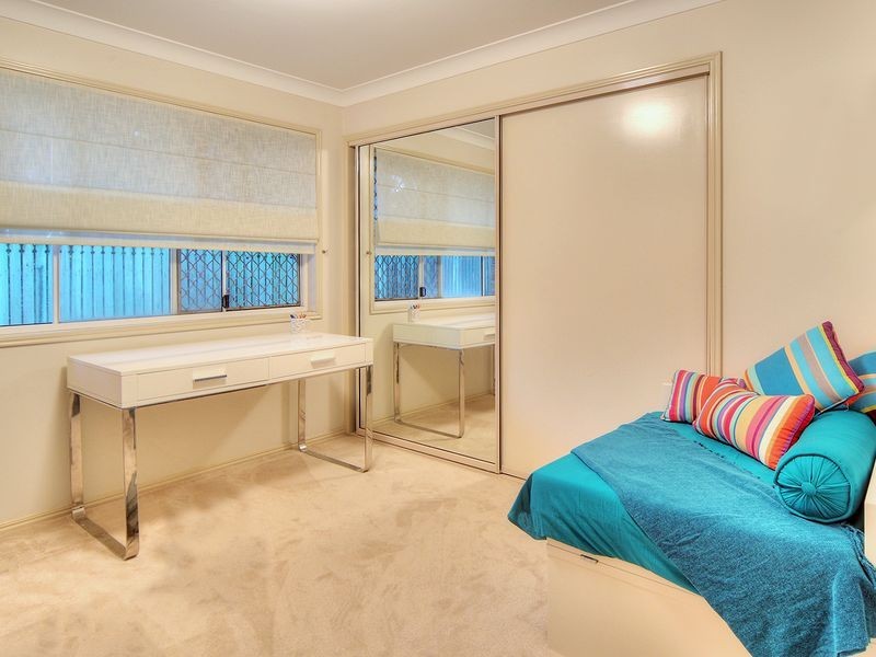 10 Eldena Place, Parkinson QLD 4115