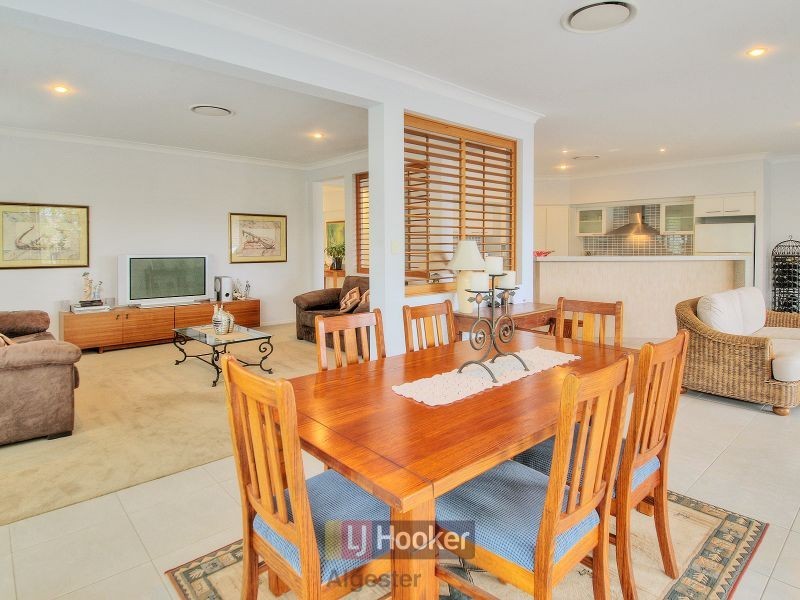 4 Vaucluse Place, Parkinson QLD 4115