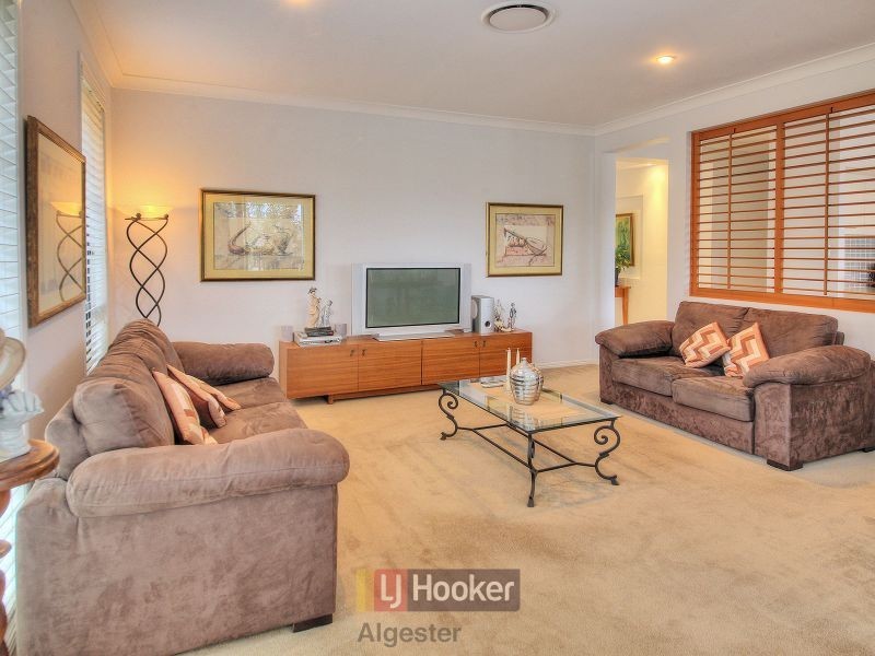 4 Vaucluse Place, Parkinson QLD 4115