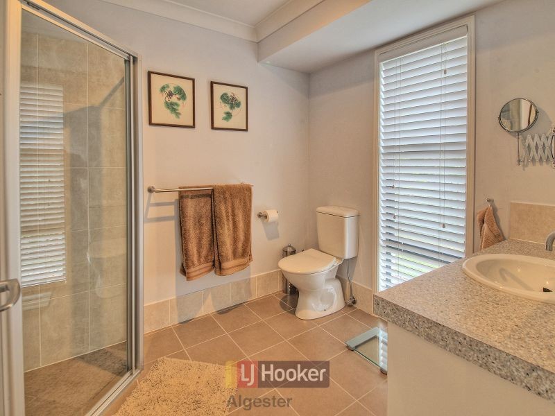 4 Vaucluse Place, Parkinson QLD 4115