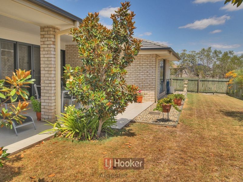 4 Vaucluse Place, Parkinson QLD 4115