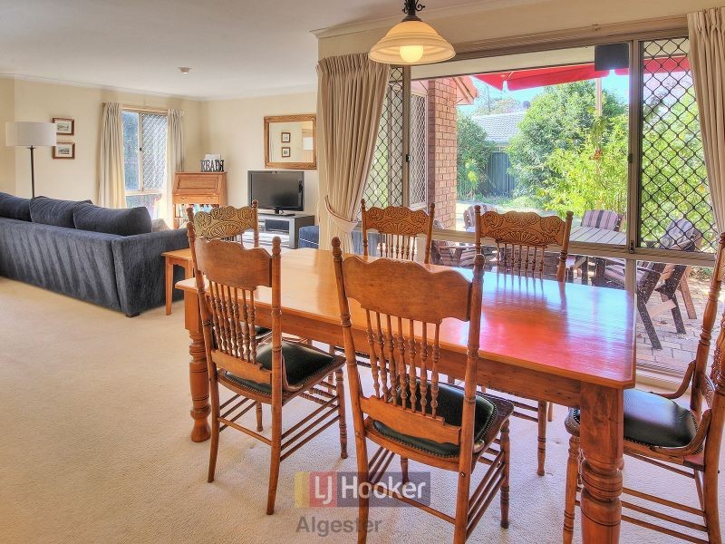 28 Pinewood Court, Algester QLD 4115