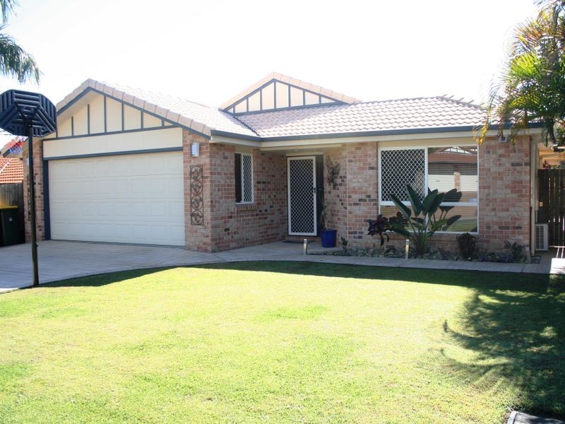 16 Carnegie Close, Parkinson QLD 4115