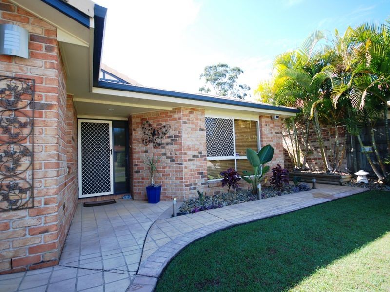 16 Carnegie Close, Parkinson QLD 4115