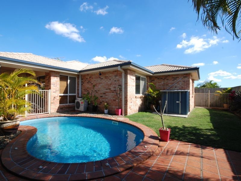 16 Carnegie Close, Parkinson QLD 4115
