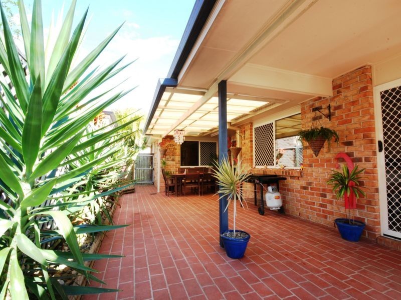 16 Carnegie Close, Parkinson QLD 4115