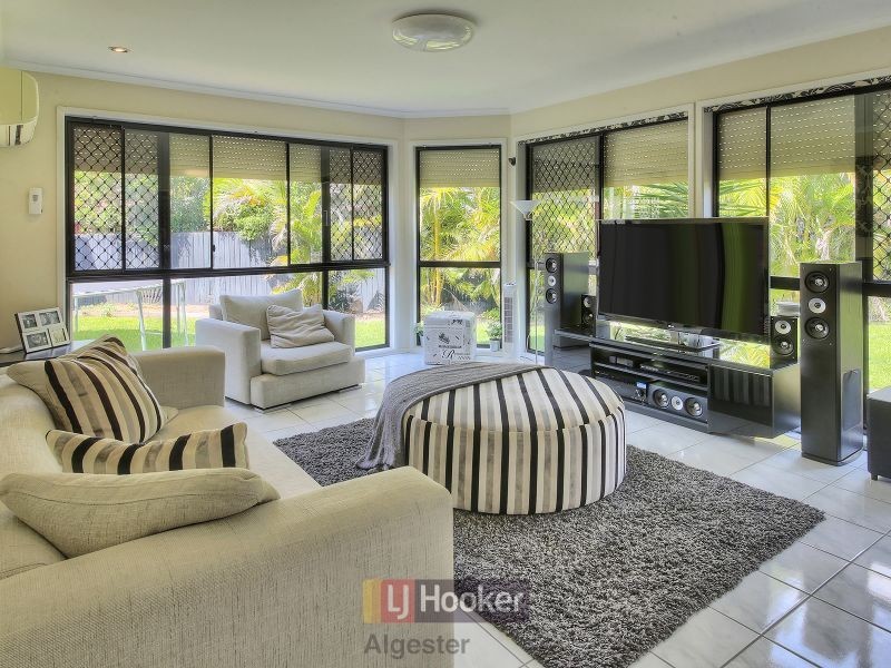 24 Fernhill Place, Parkinson QLD 4115