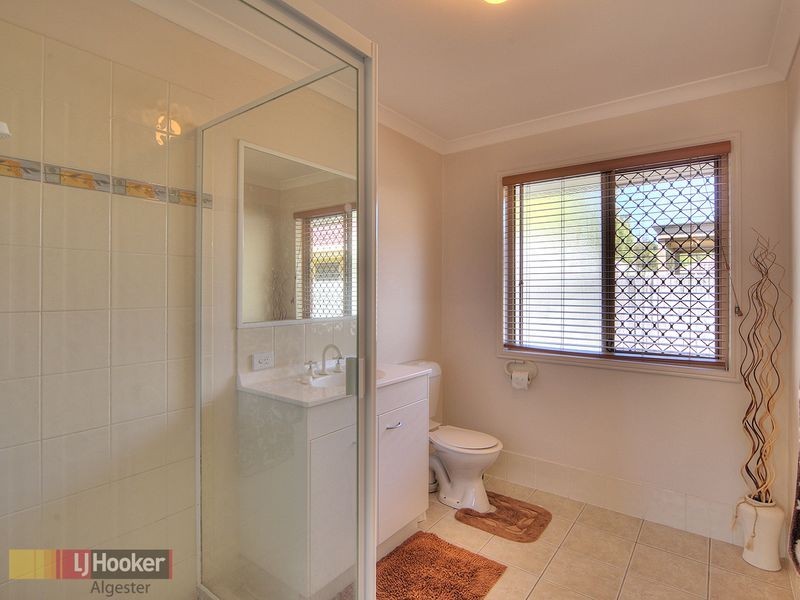 60 Watarrka Drive, Parkinson QLD 4115